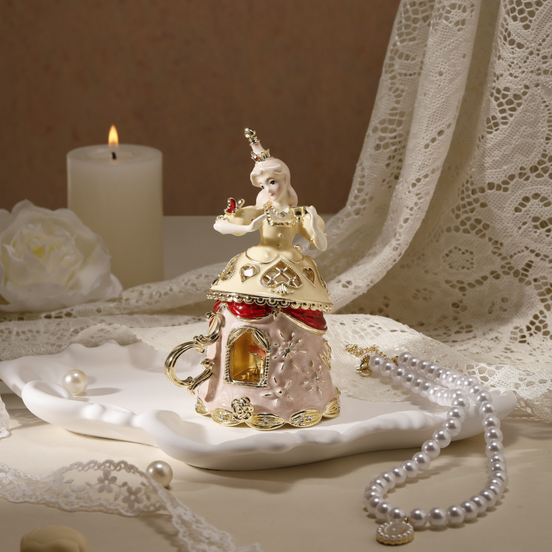 BlanBunny White Queen Zinc Alloy Jewelry Box Trinket Box Handcrafted Keepsake Gift Enamel Collectible