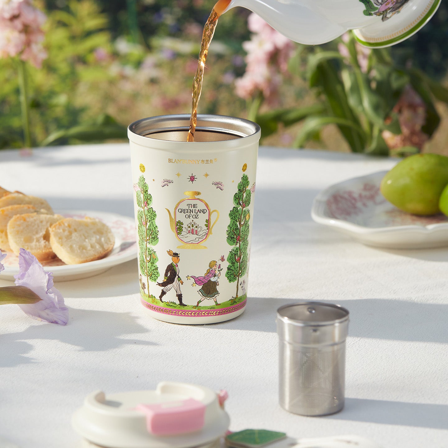BlanBunny Wizard of Oz Tumbler Travel Mug  Insulated  Portable Coffee Cup