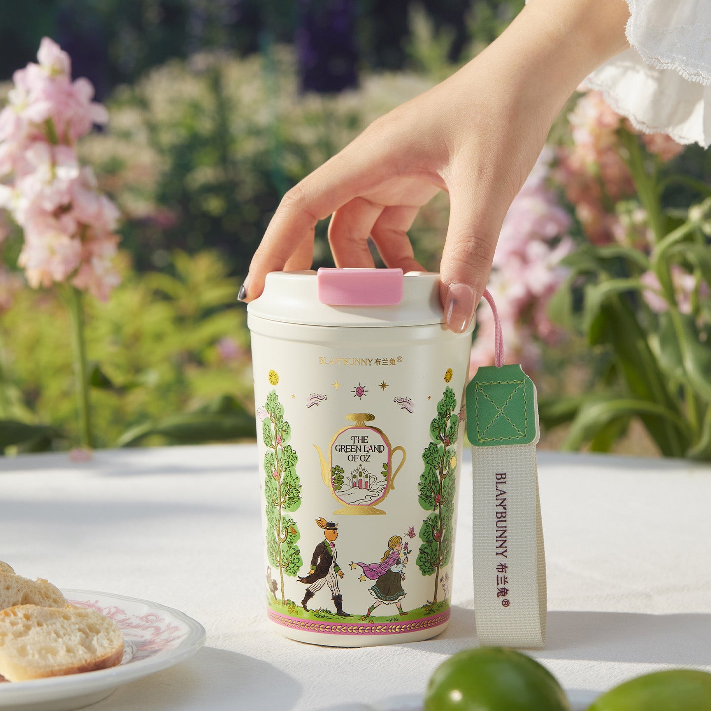 BlanBunny Wizard of Oz Tumbler Travel Mug  Insulated  Portable Coffee Cup