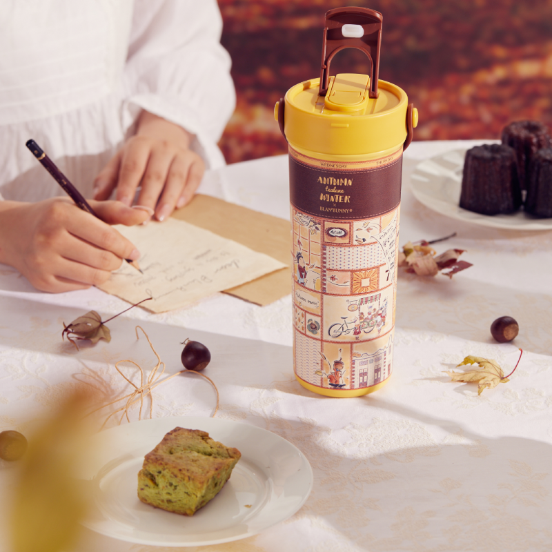 BlanBunny Autumn Journey 316 Stainless Steel Insulated Bottle 600ml Tumbler Available in Two Colors, Keeps Water Hot and Cold