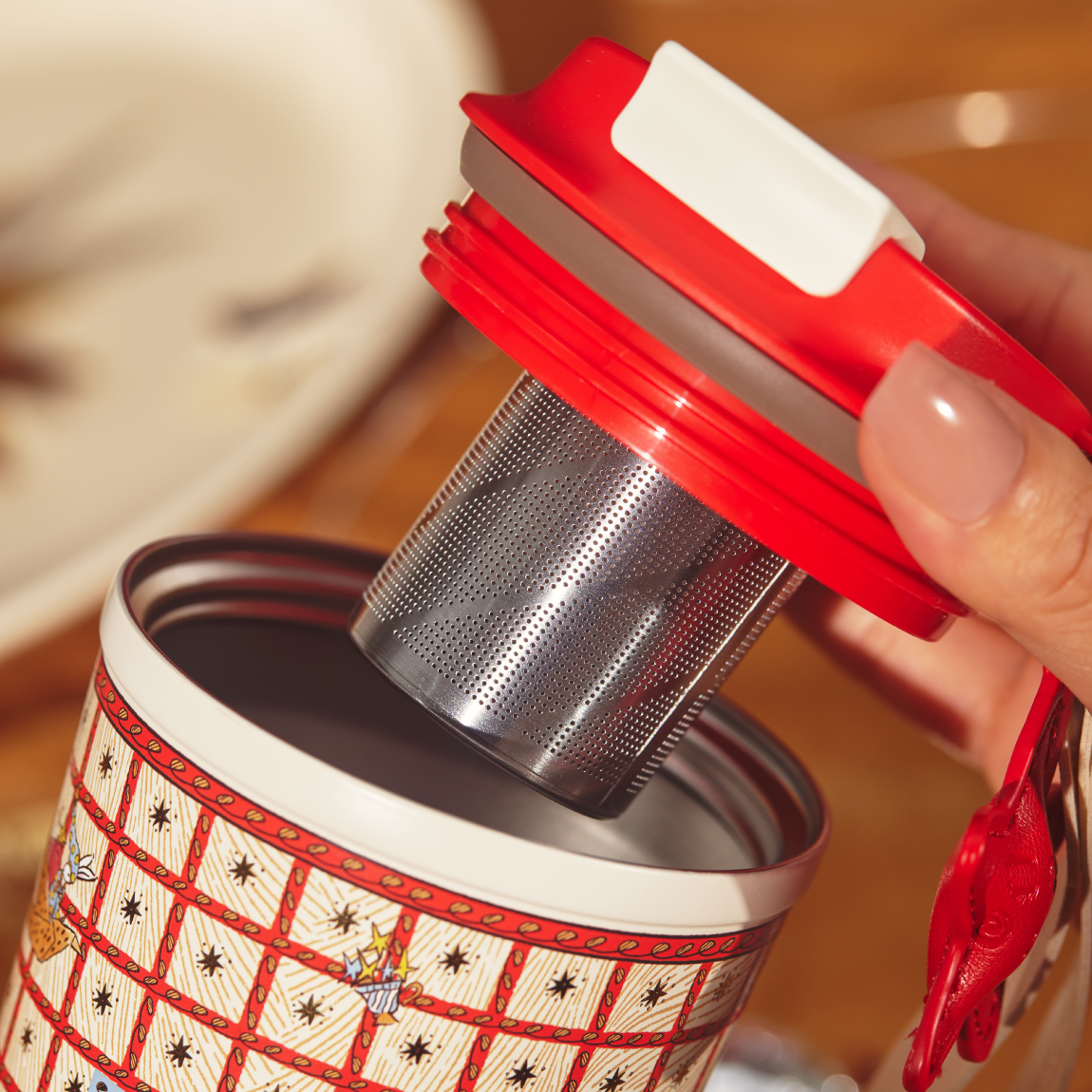 BlanBunny Dreamland Circus Insulated Water Bottle 380ml Portable Vacuum Thermal Tumbler Leak-Proof Hot & Cold Gift Ready