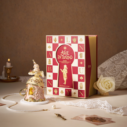 BlanBunny White Queen Zinc Alloy Jewelry Box Trinket Box Handcrafted Keepsake Gift Enamel Collectible