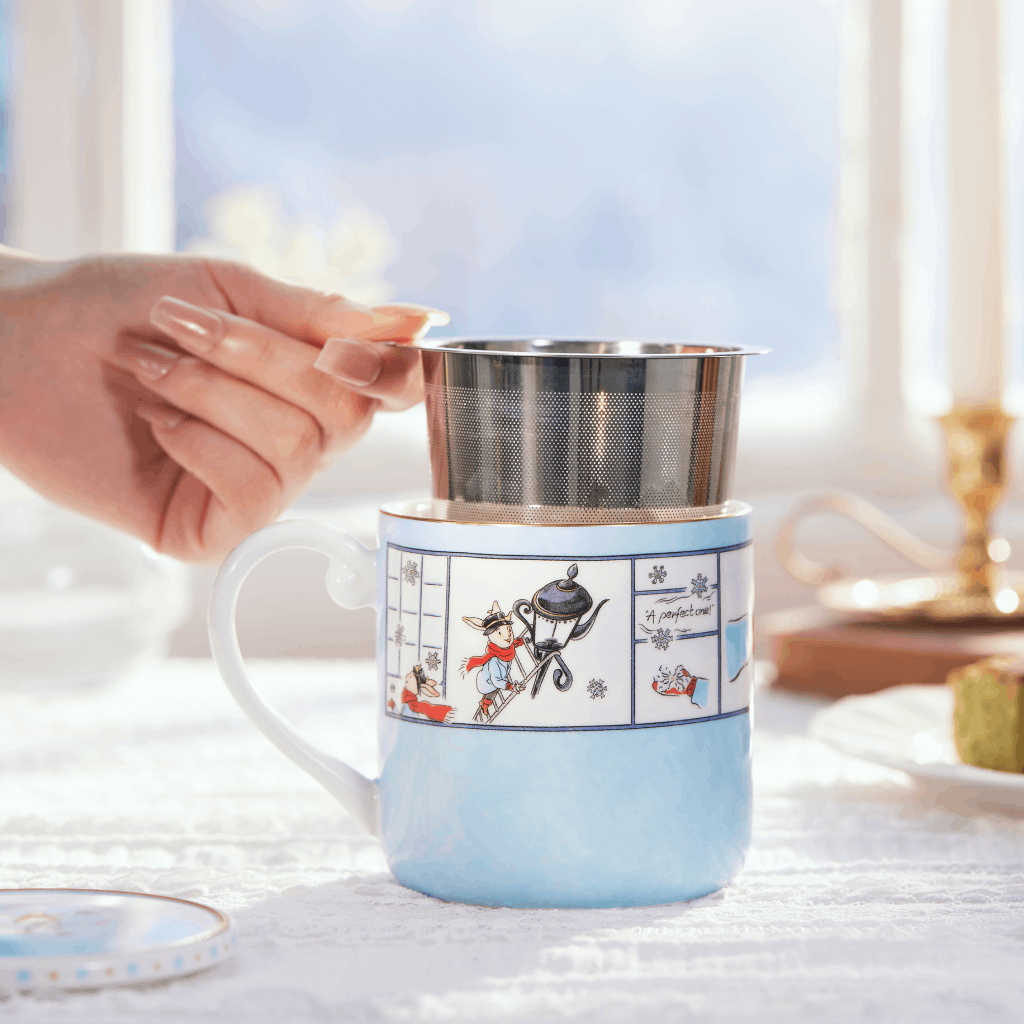 BlanBunny Autumn & Winter Snowflake Lantern Bone China Mug with Lid – Stainless Steel Tea Infuser