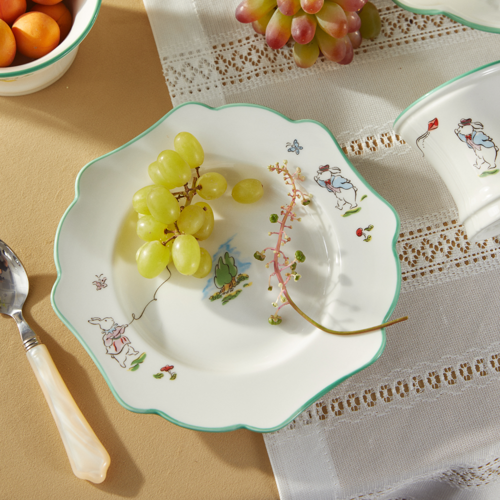 BlanBunny Willow Kite 4-Piece Porcelain Dinnerware Set – Embossed Plates, Bowl & Cup, Microwave & Dishwasher Safe, for Everyday Dining