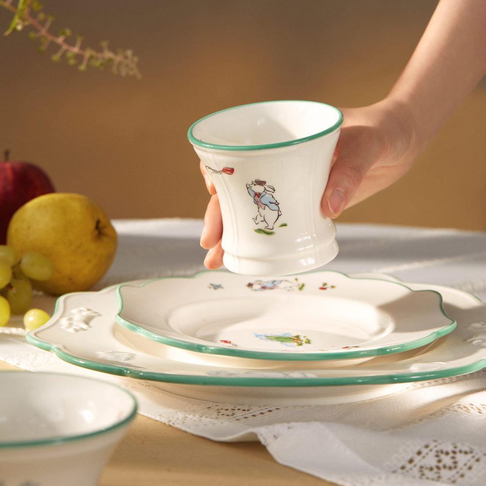 BlanBunny Willow Kite 4-Piece Porcelain Dinnerware Set – Embossed Plates, Bowl & Cup, Microwave & Dishwasher Safe, for Everyday Dining