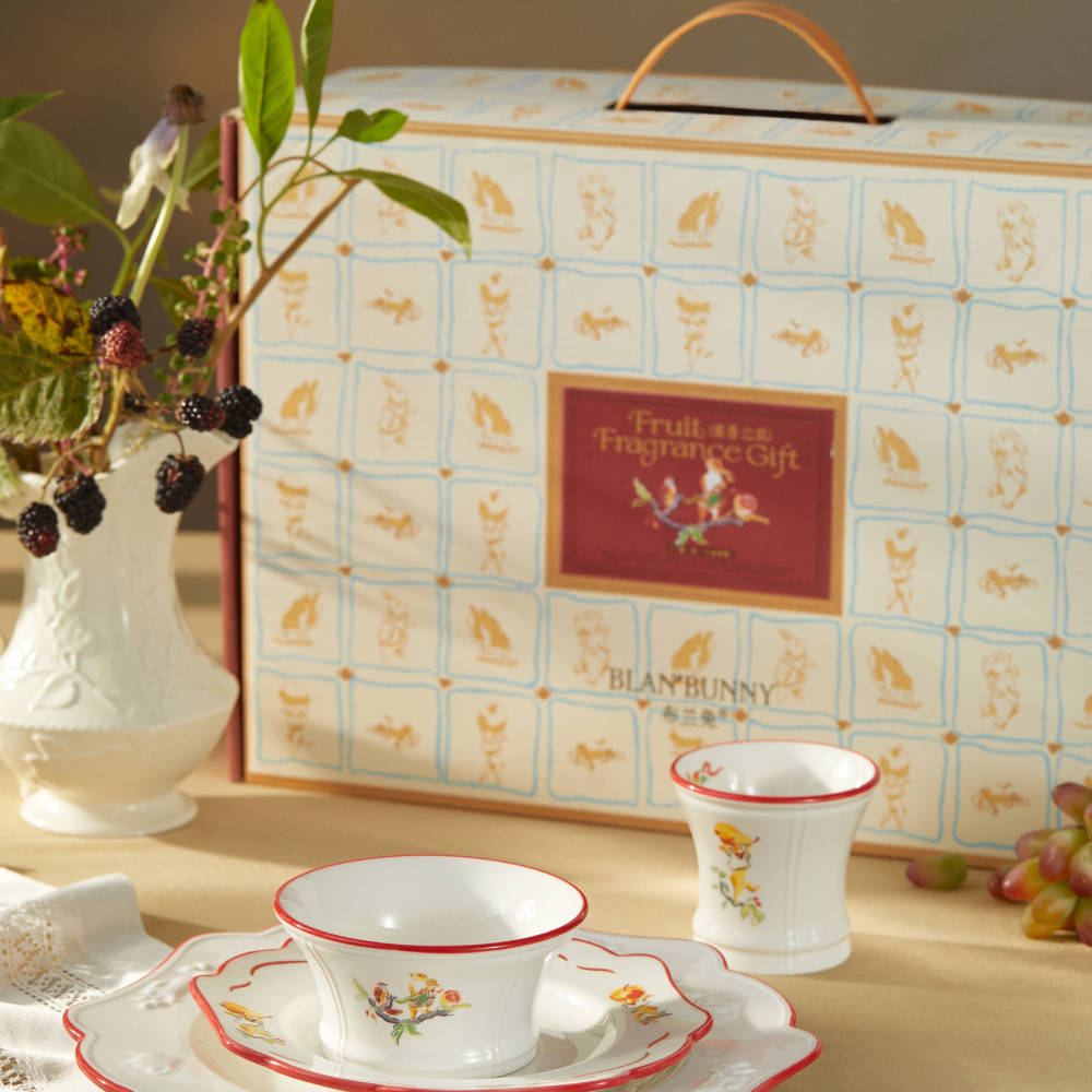 Willow Kite Dinnerware Set