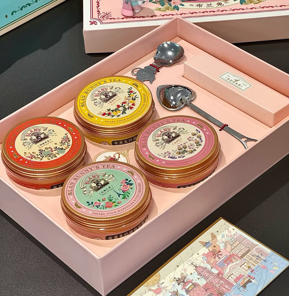 Customer review photo for Alice's Dream Tea Gift Box