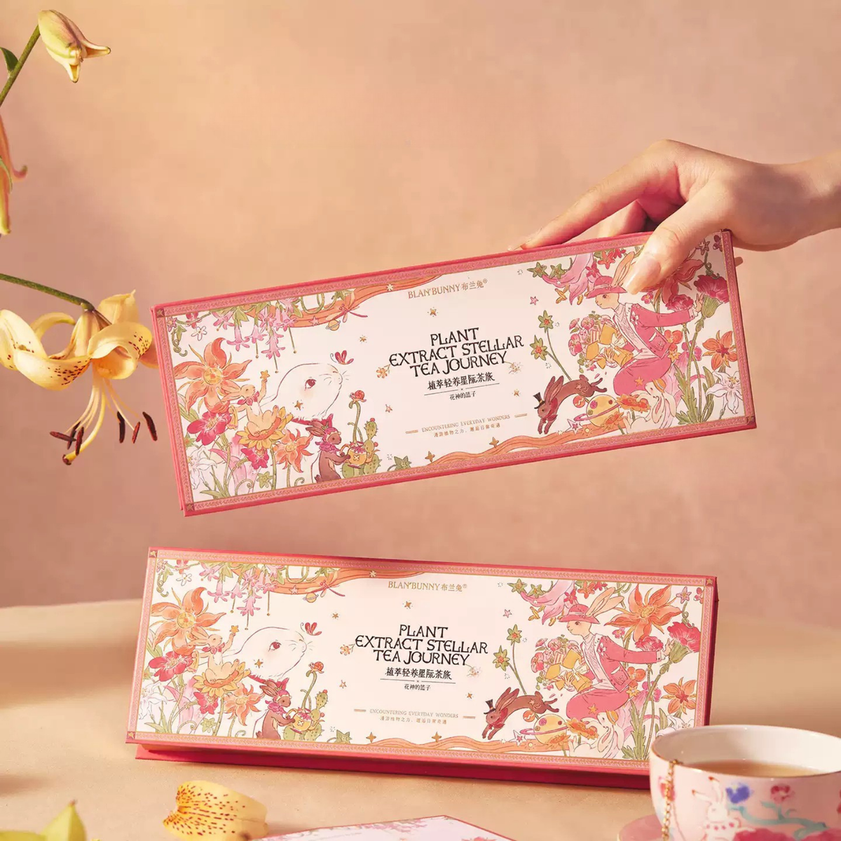 Flower Goddess's Basket illustrated closed gift box held above its packaging