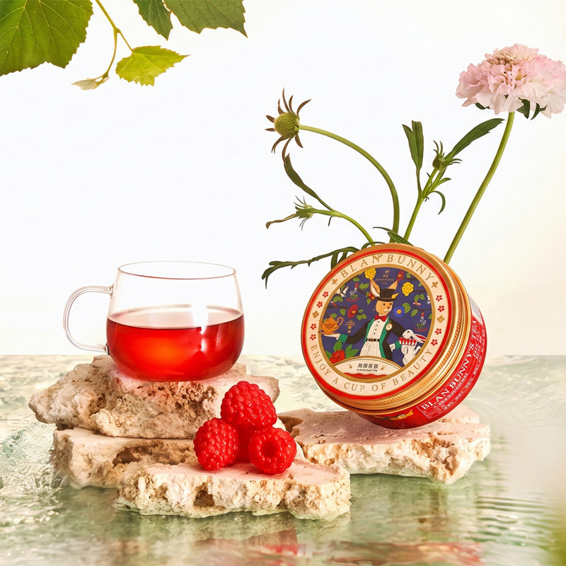 Wonderland Parade Tea & Cup Gift Box section 2