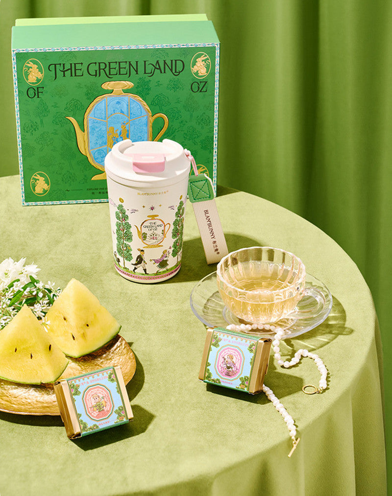 The Green Land of Oz Summer Gift Box section 3