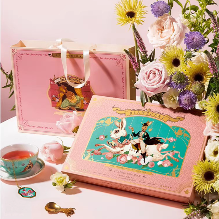 The Dream of Alice Premium Gift Box product image 4