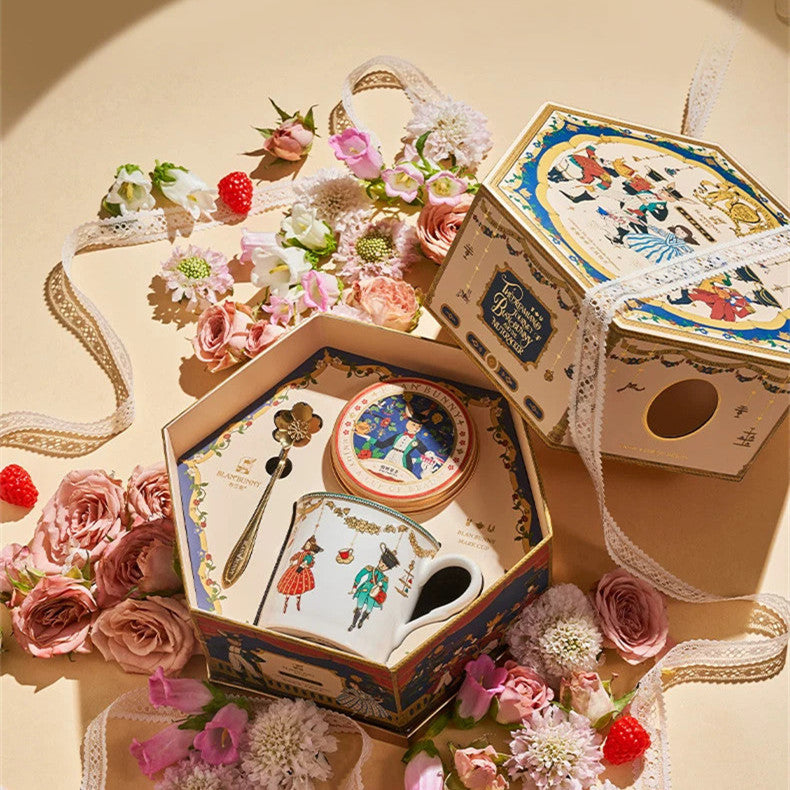 Wonderland Parade Tea & Cup Gift Box product image 3