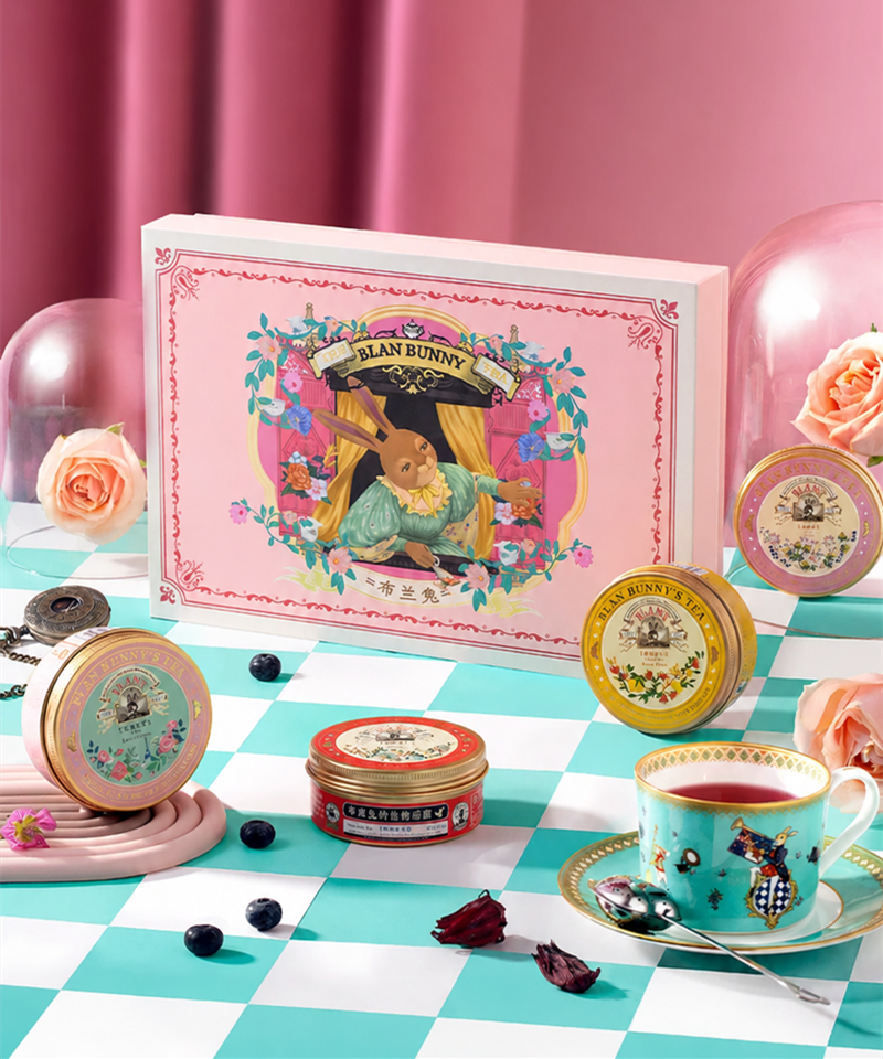 Alice's Dream Tea Gift Box section 1