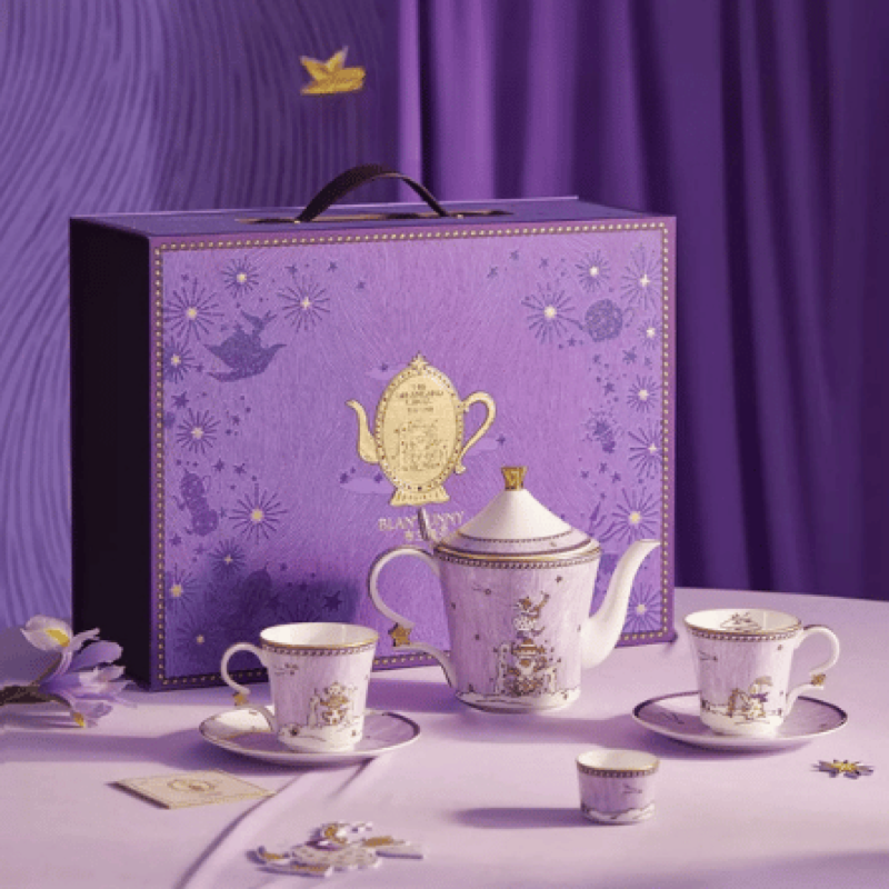 Dreamland Circus bone china tea set — image 3