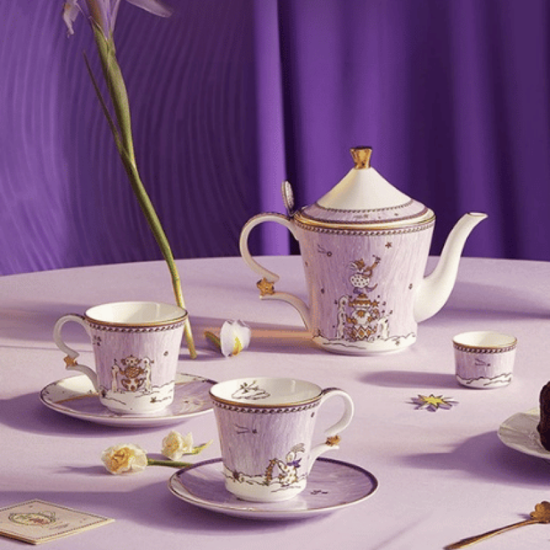 Dreamland Circus bone china tea set — image 4