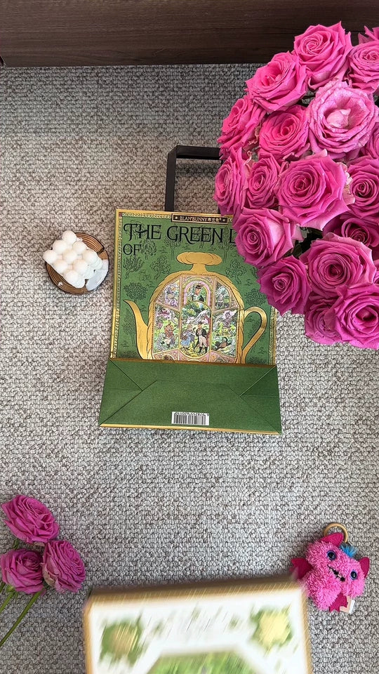 Customer review photo for The Green Land of Oz Tea Book Box